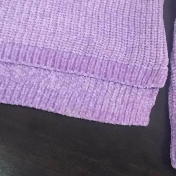 No Boundaries sweater - Picture 7 of 9